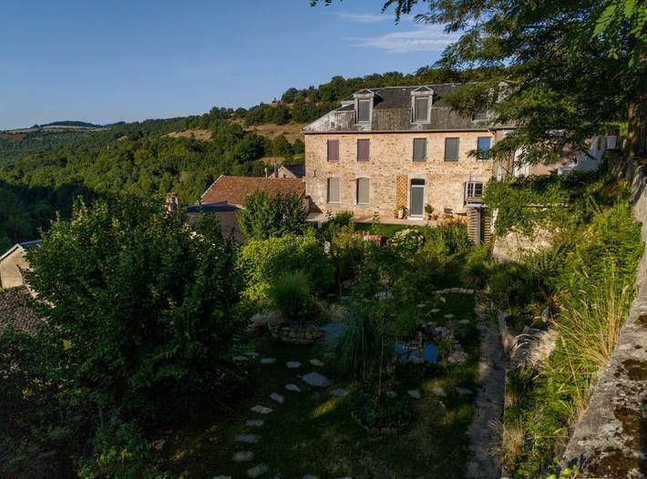Chambre d’hôte pour 2 personnes, avec jardin, animaux acceptés dans l' Aveyron