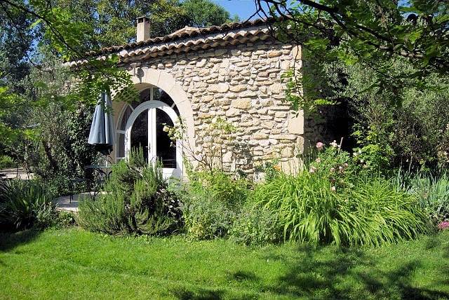 Chambre d’hôte pour 2 personnes, avec jardin dans la Drôme