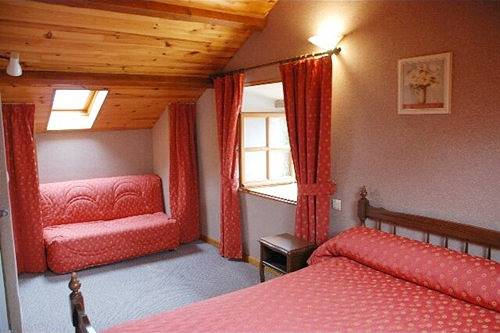 Chambre d’hôte pour 4 personnes, avec jardin dans le Cantal - 3