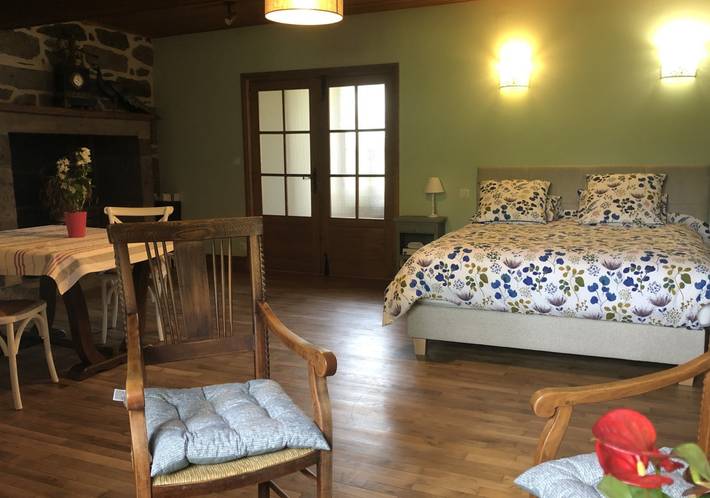 Chambre d’hôte pour 2 personnes, avec jardin dans le Cantal - 4