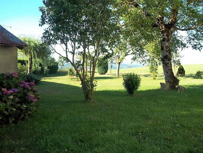 Chambre d’hôte pour 3 personnes, avec jardin dans le Cantal - 4