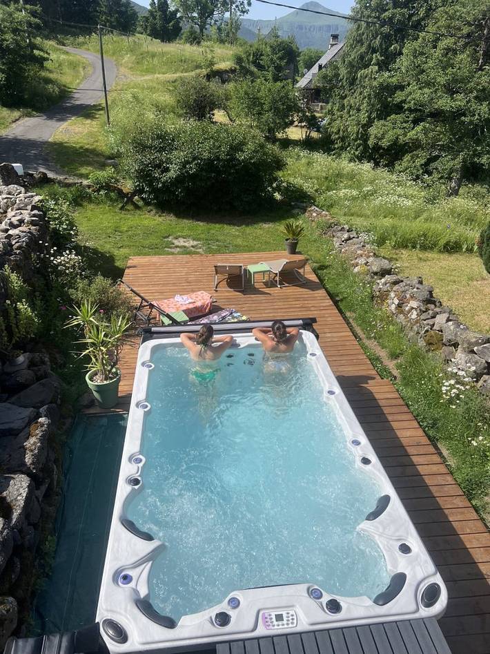 Chambre d’hôte pour 2 personnes, avec jardin et jacuzzi dans le Cantal - 2
