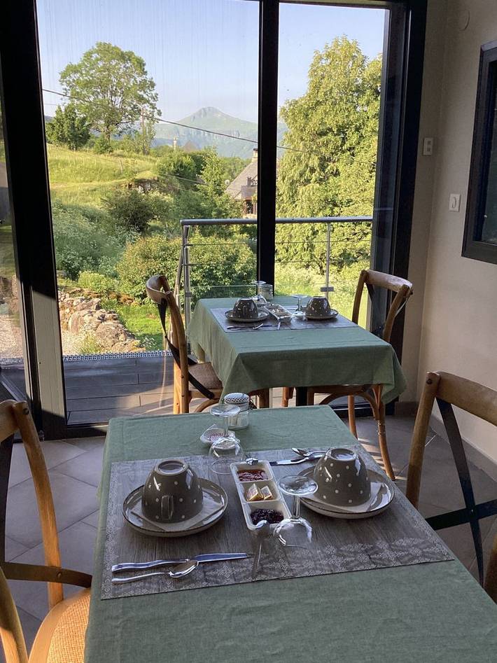Chambre d’hôte pour 2 personnes, avec jardin et jacuzzi dans le Cantal - 3