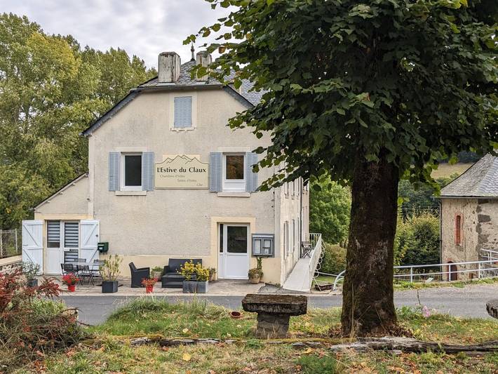 Chambre d’hôte pour 2 personnes, avec jardin dans le Cantal