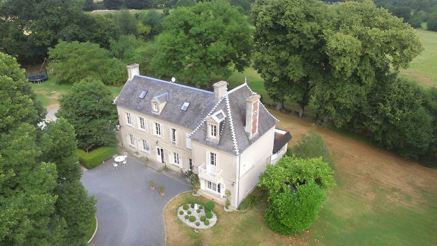 Chambre d’hôte pour 2 personnes, avec jardin et jacuzzi ainsi que sauna et piscine dans le Calvados