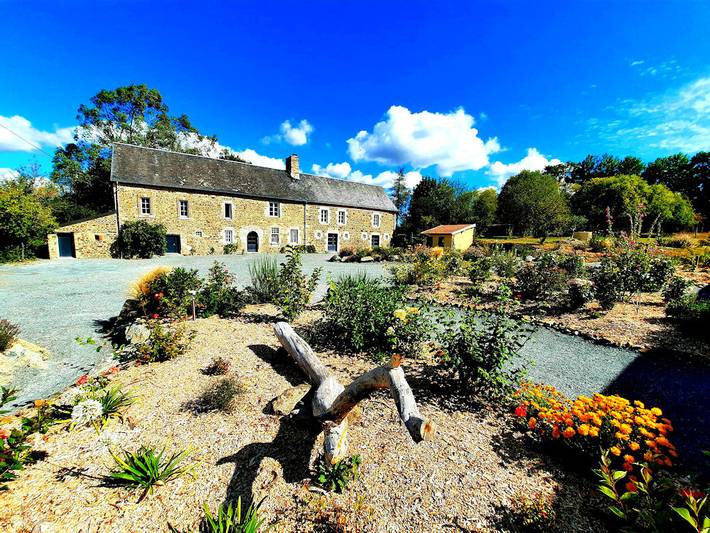 Chambre d’hôte pour 2 personnes, avec jacuzzi et piscine ainsi que terrasse et jardin en Normandie