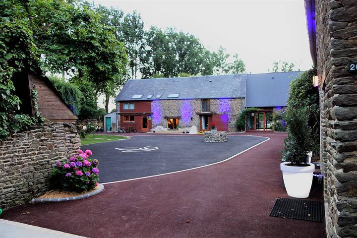 Chambre d’hôte pour 2 personnes, avec piscine et sauna ainsi que jardin et jacuzzi en Normandie - 4