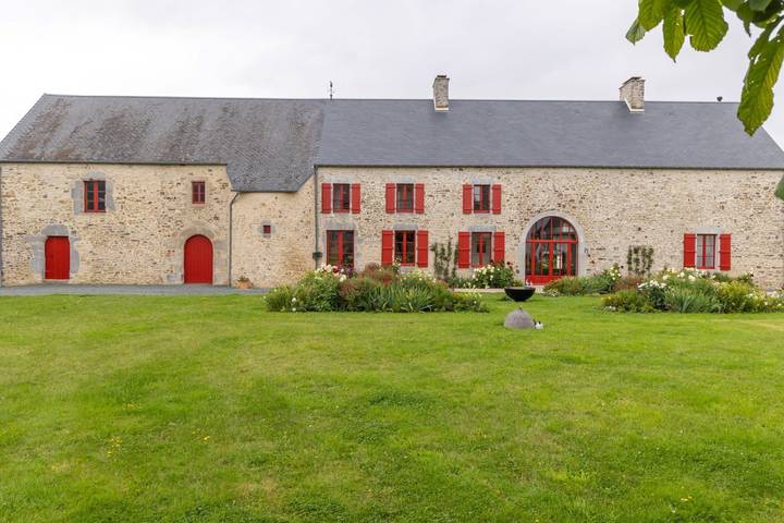 Chambre d’hôte pour 2 personnes, avec piscine et jardin en Normandie