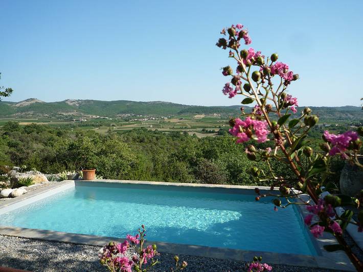 Chambre d’hôte pour 2 personnes, avec piscine et jardin en Ardèche