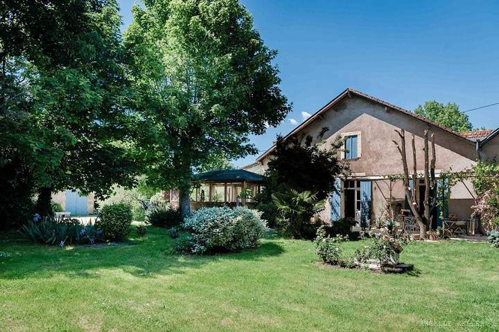 Chambre d’hôte pour 2 personnes, avec piscine ainsi que jacuzzi et jardin en Dordogne - 2