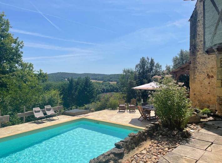 Chambre d’hôte pour 2 personnes, avec jardin et piscine en Dordogne