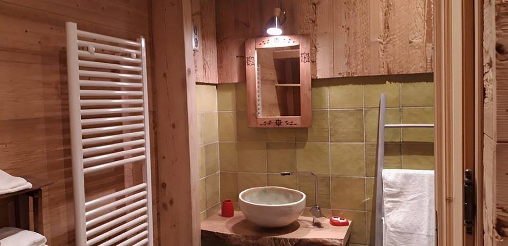 Chambre d’hôte pour 3 personnes, avec piscine ainsi que jardin et jacuzzi dans le Jura - 3