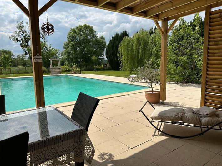 Chambre d’hôte pour 2 personnes, avec jardin et piscine dans le Jura