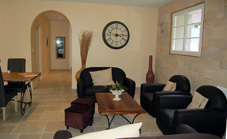 Chambre d’hôte pour 2 personnes, avec jacuzzi ainsi que piscine et sauna dans le Jura - 2