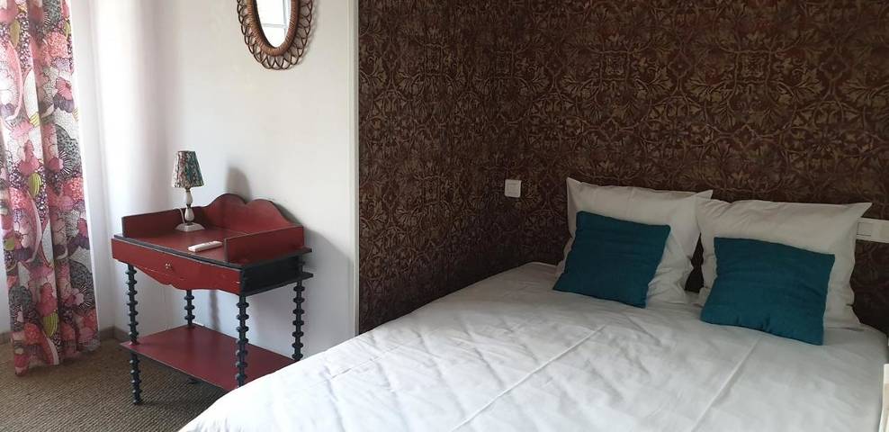 Chambre d’hôte pour 2 personnes, avec jardin dans le Jura - 2