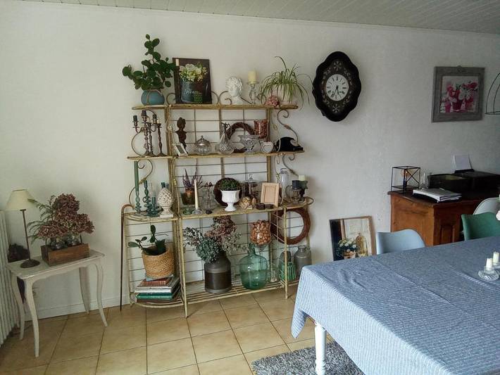 Chambre d’hôte pour 2 personnes, avec piscine ainsi que vue et jardin dans le Jura - 2