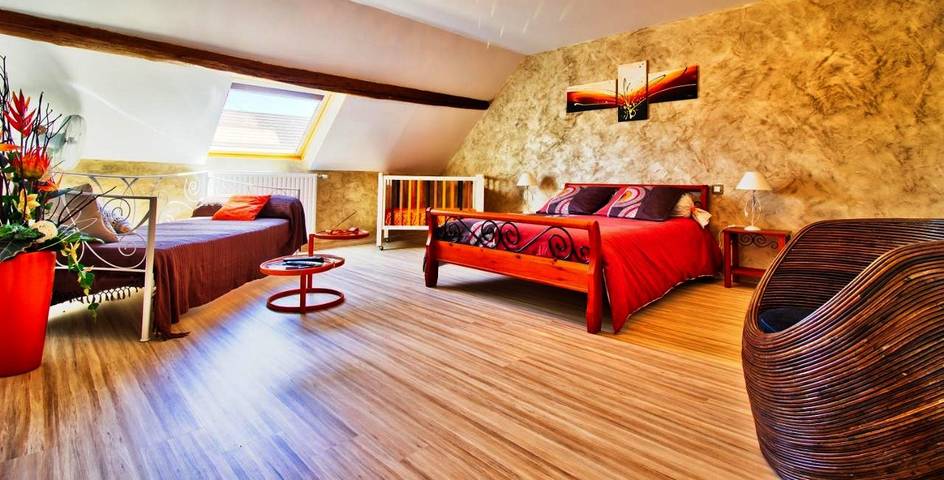 Maison d’hôte pour 2 personnes, avec jardin et piscine dans le Jura