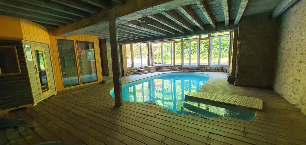 Chambre d’hôte pour 4 personnes, avec piscine et vue ainsi que sauna et jardin dans le Jura - 2