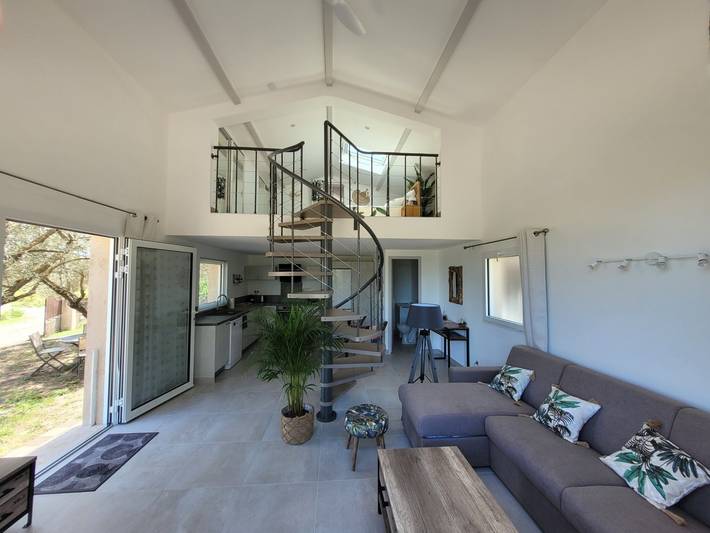 Gîte pour 2 personnes, avec jardin dans 