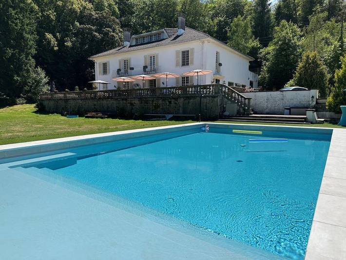 Chambre d’hôte pour 2 personnes, avec piscine ainsi que jardin et sauna dans les Vosges