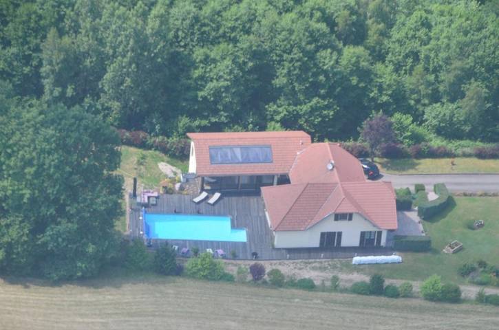 Chambre d’hôte pour 2 personnes, avec jardin et piscine ainsi que vue et sauna dans les Vosges