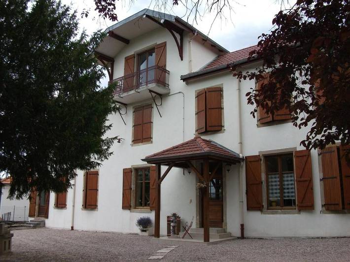 Chambre d’hôte pour 2 personnes, avec piscine ainsi que jardin et jacuzzi dans les Vosges