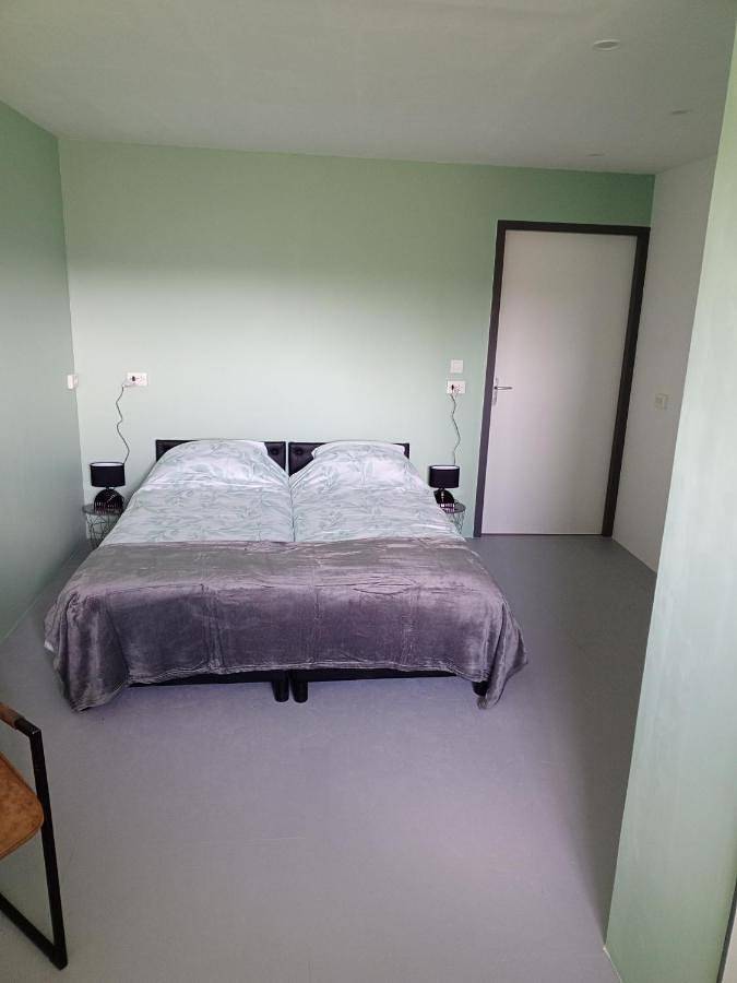Chambre d’hôte pour 2 personnes, avec piscine ainsi que jardin et vue dans les Vosges - 3
