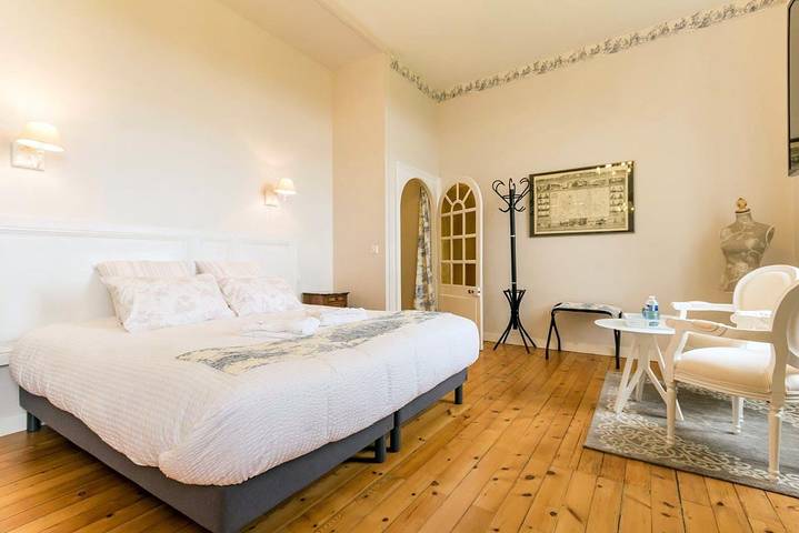 Chambre d’hôte pour 4 personnes, avec piscine ainsi que vue sur le lac et jardin en Loire-Atlantique - 4