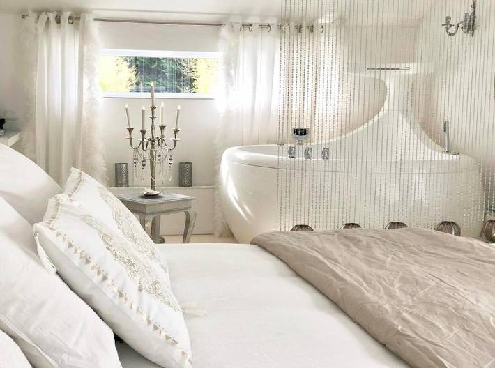 Maison d’hôte pour 2 personnes, avec jacuzzi et sauna ainsi que jardin et piscine dans Seine-et-Marne