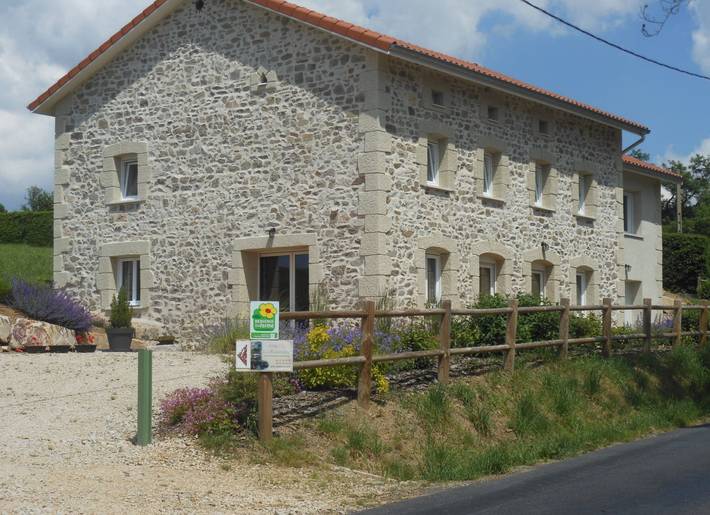 Gîte pour 11 personnes, avec terrasse dans
