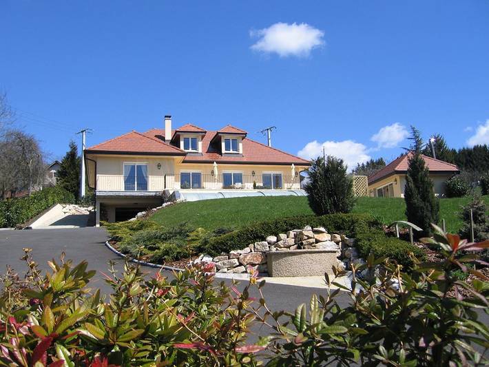 Chambre d’hôte pour 2 personnes, avec piscine et jardin en Haute-Savoie