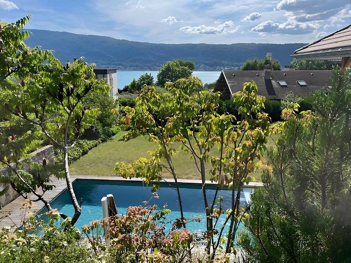 Chambre d’hôte pour 2 personnes, avec piscine et jardin en Haute-Savoie