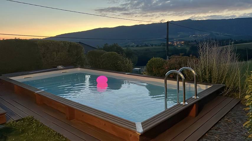 Chambre d’hôte pour 4 personnes, avec jacuzzi ainsi que piscine et jardin en Haute-Savoie
