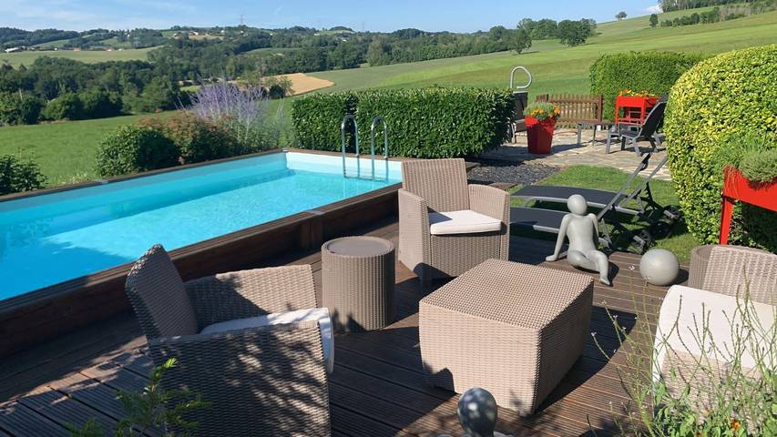 Chambre d’hôte pour 4 personnes, avec jacuzzi ainsi que piscine et jardin en Haute-Savoie - 2