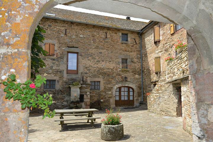 Chambre d’hôte pour 5 personnes, avec jardin et piscine dans l' Aveyron - 2