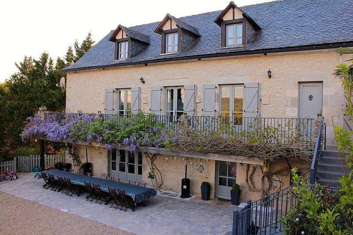 Maison d’hôte pour 2 personnes, avec jardin ainsi que vue et piscine dans l' Aveyron
