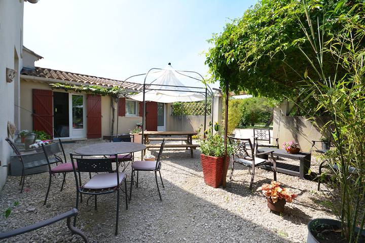 Chambre d’hôte pour 2 personnes, avec jardin et piscine, animaux acceptés dans le Vaucluse - 3