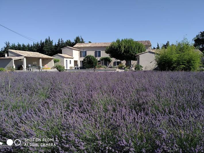 Chambre d’hôte pour 2 personnes, avec piscine et jardin dans le Vaucluse