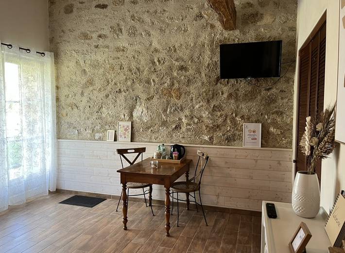 Chambre d’hôte pour 2 personnes, avec jardin ainsi que piscine et vue sur le lac en Vendée