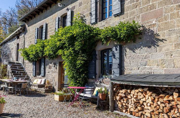 Chambre d’hôte pour 2 personnes, avec jardin dans le Cantal