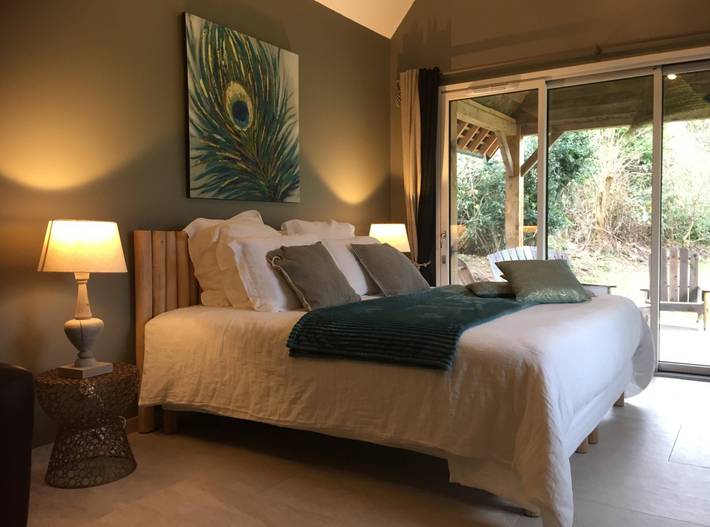 Chambre d’hôte pour 2 personnes, avec jacuzzi et jardin ainsi que sauna et piscine dans le Calvados