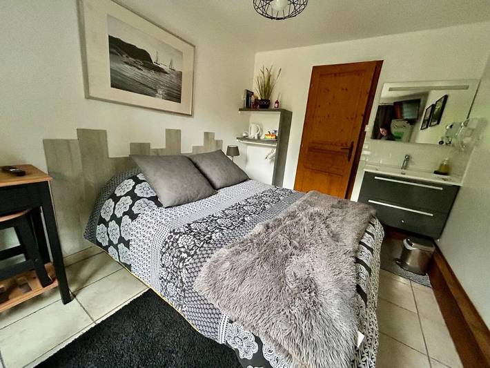 Chambre d’hôte pour 2 personnes, avec vue ainsi que piscine et jardin dans le Calvados - 2