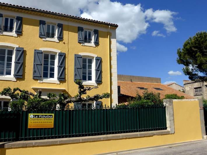 Chambre d’hôte pour 2 personnes, avec piscine et jardin dans l' Aude
