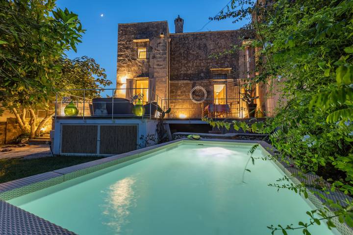 Villa pour 4 personnes, avec jacuzzi ainsi que balcon et balcon/terrasse, animaux acceptés dans 