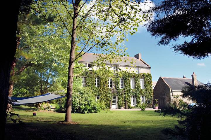 Chambre d’hôte pour 2 personnes, avec jardin ainsi que sauna et jacuzzi à Saint-Malo