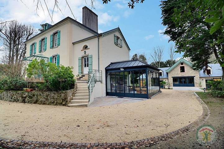 Chambre d’hôte pour 2 personnes, avec jacuzzi ainsi que sauna et jardin à Saint-Malo