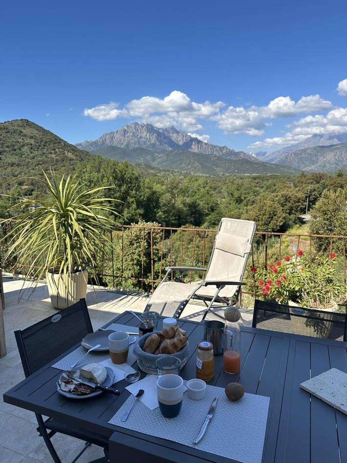 Chambre d’hôte pour 2 personnes, avec jardin dans 