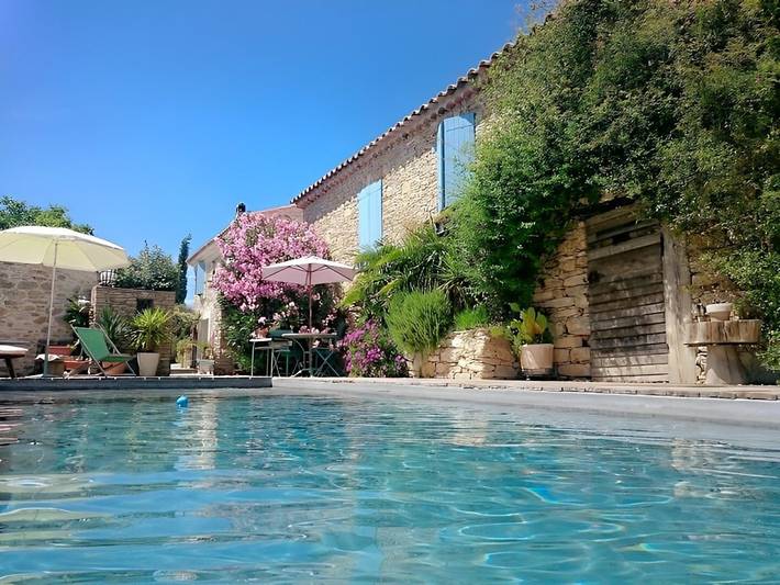 Chambre d’hôte pour 4 personnes, avec jardin et piscine dans