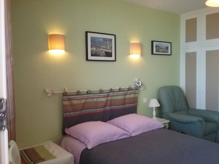 Chambre d’hôte pour 2 personnes, avec balcon dans