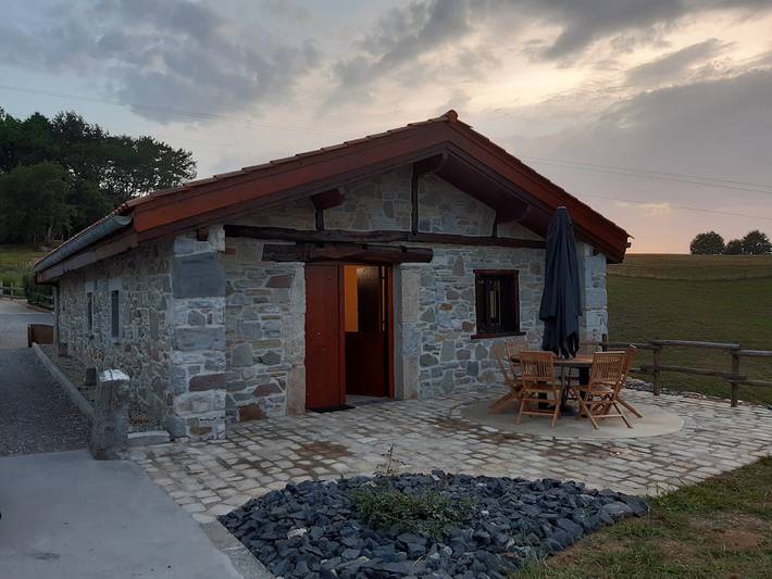 Gîte pour 5 personnes, avec jardin et terrasse dans 